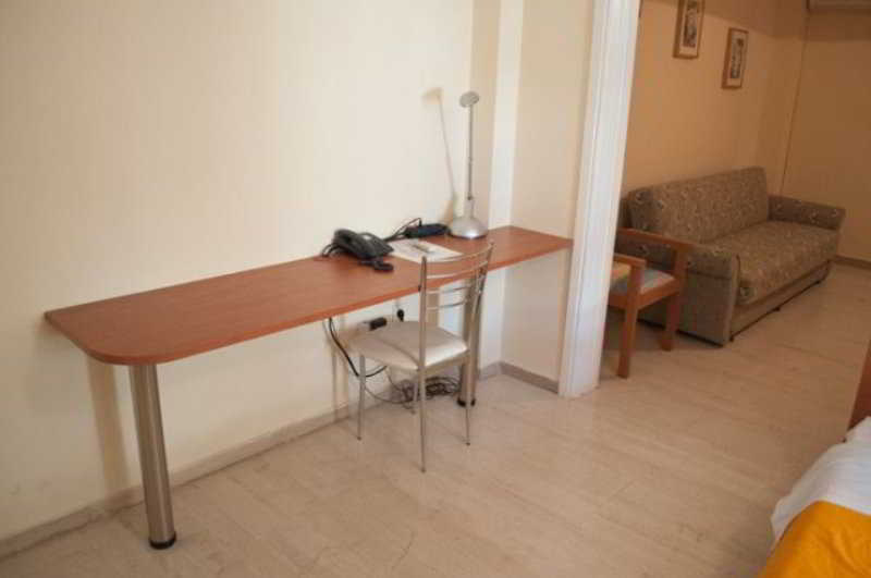 Stefanakis Hotel & Apartments Varkiza ภายนอก รูปภาพ