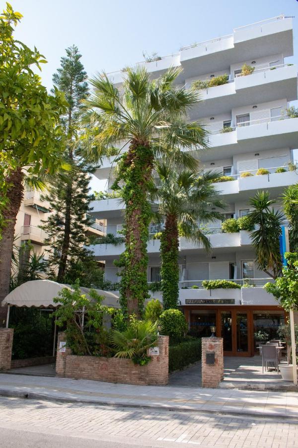 Stefanakis Hotel & Apartments Varkiza ภายนอก รูปภาพ