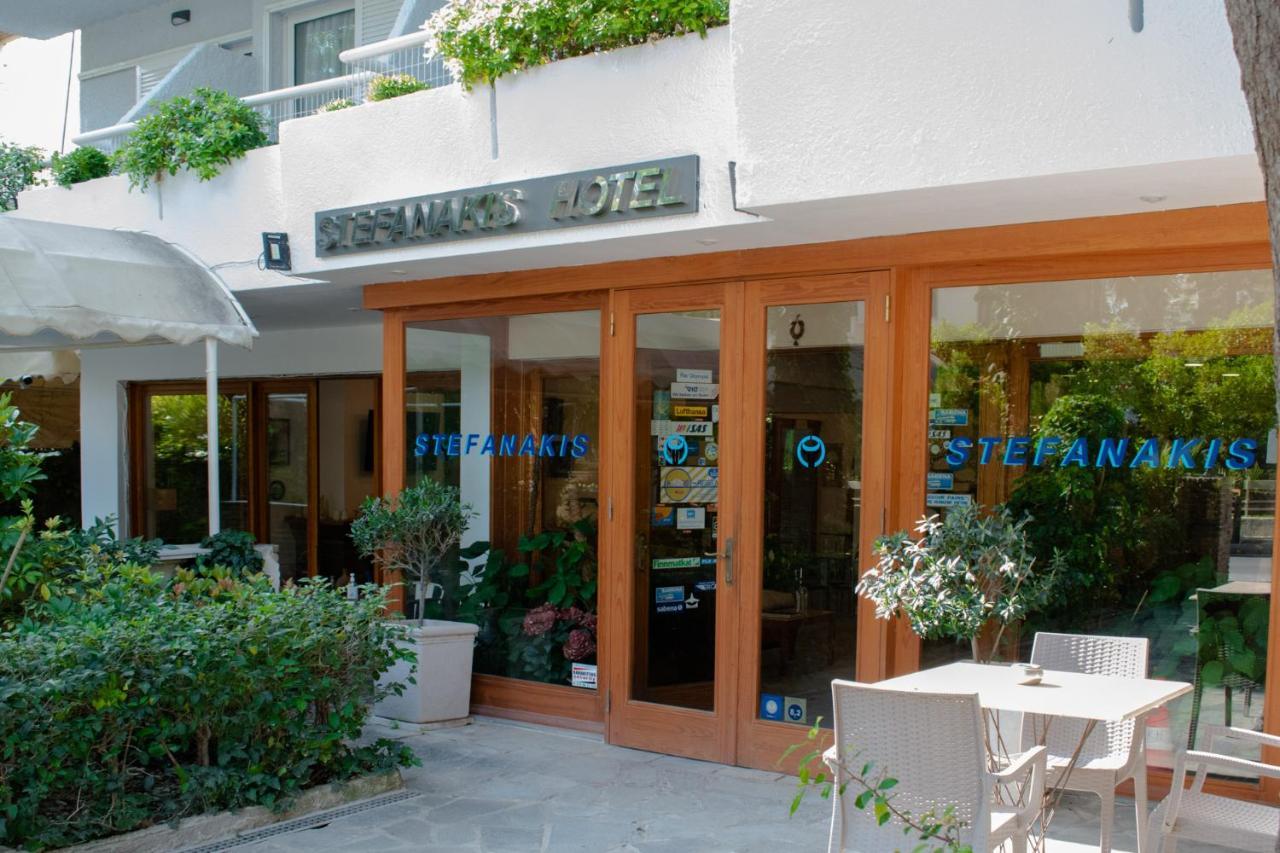 Stefanakis Hotel & Apartments Varkiza ภายนอก รูปภาพ